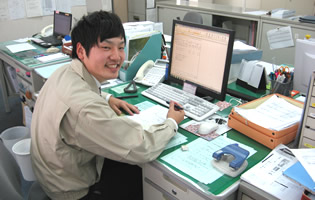 営業部中日本営業所勤務　H.Aさん　（2012年入社）経済学部卒業